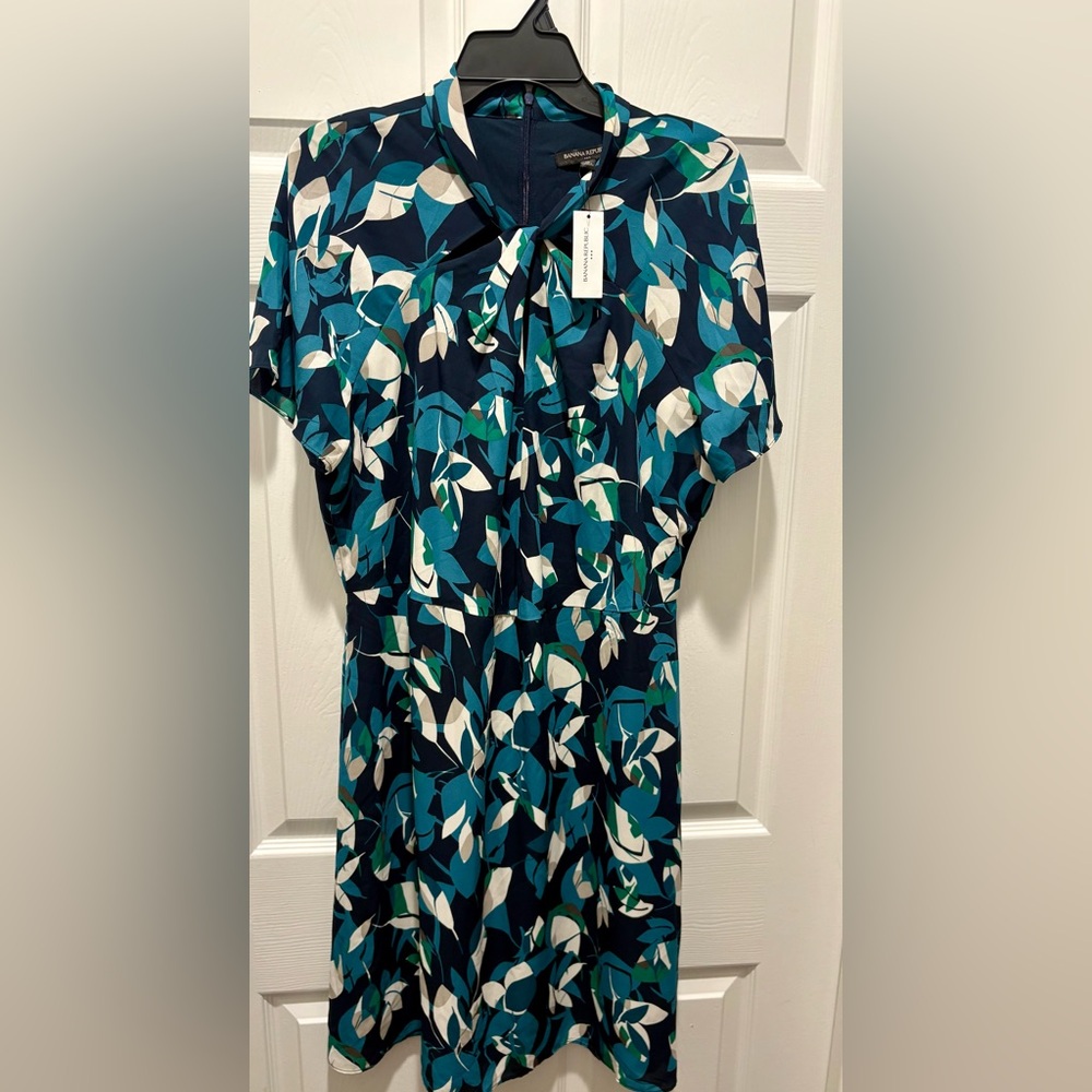Banana Republic Teal and Beige Leaf Print Dress